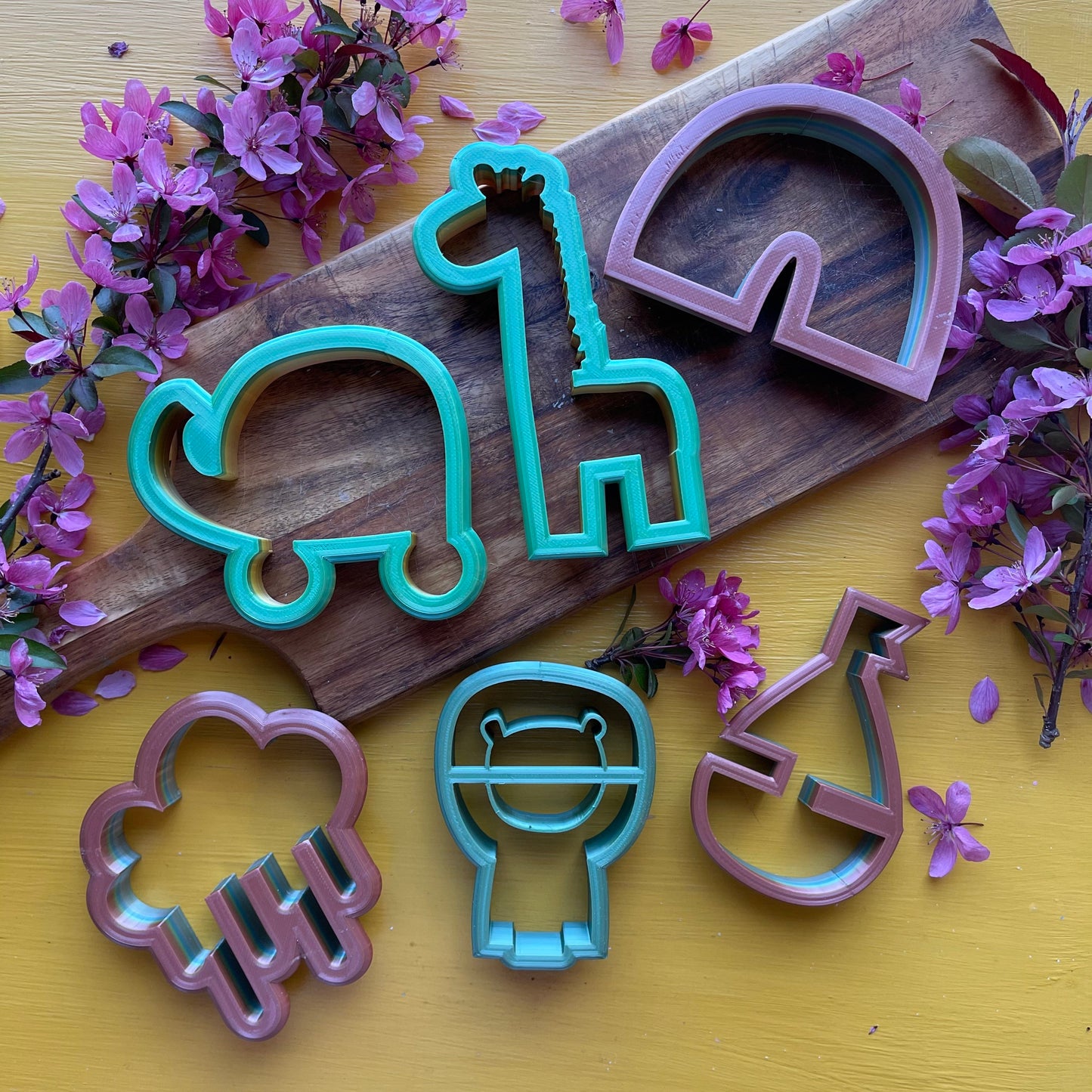 6 piece finished baby cookie cutter set.  This is a set of 6 finished cutters