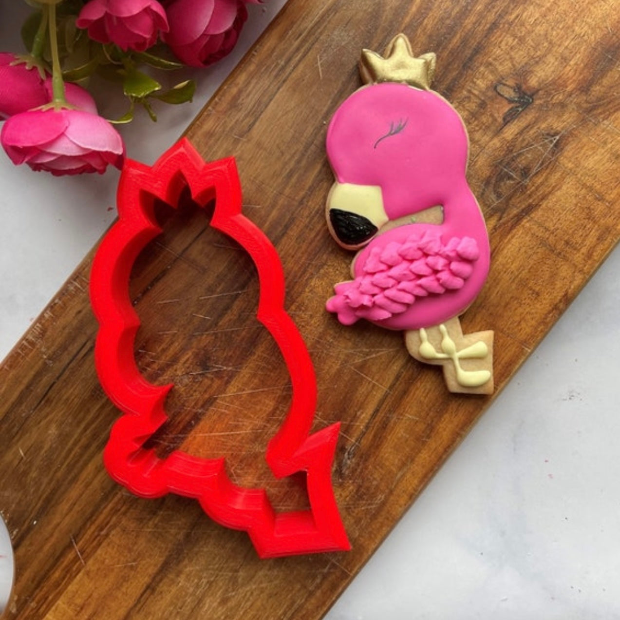 Standing flamingo cookie cutter